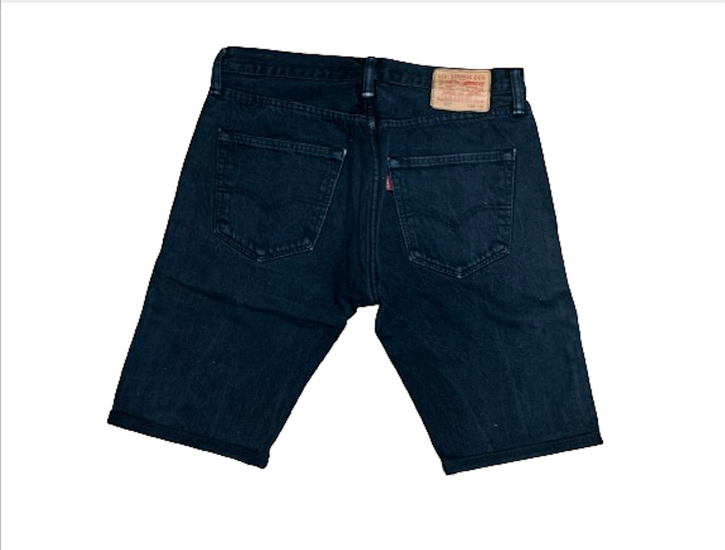 Short coupe droite noir Levi's (neuf)