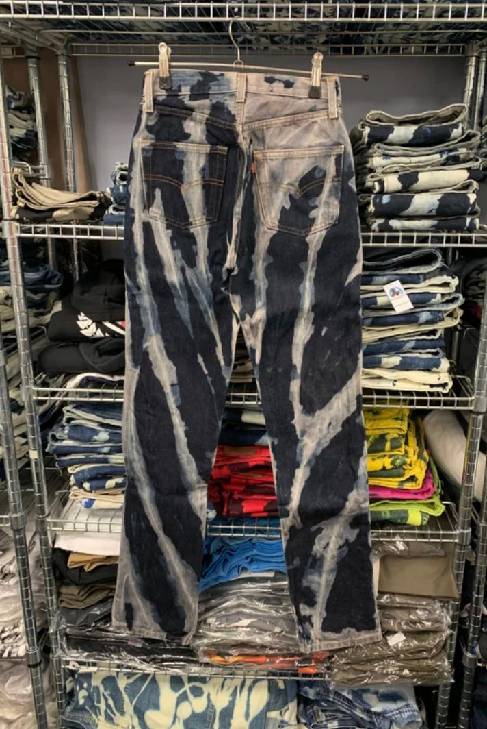 Levi's Blue Bleachers - 27" waist