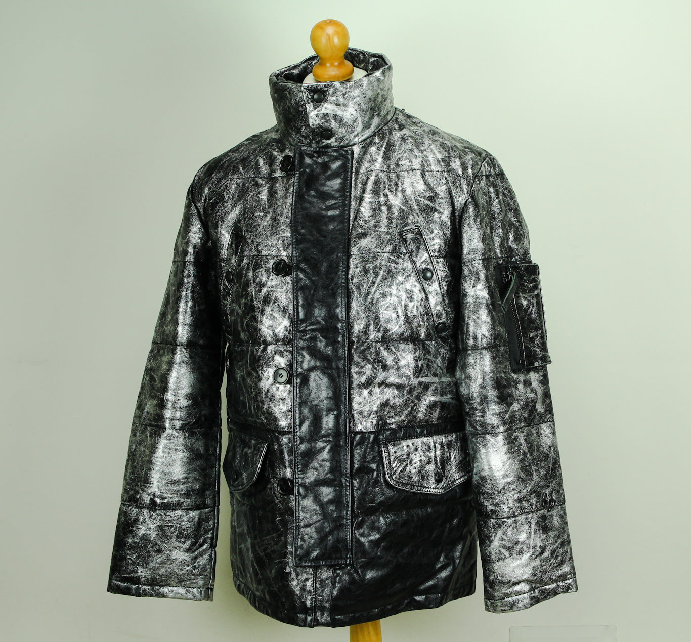🔥 "Izreel Kazuhiro Takakura" real down silver jacket - Medium