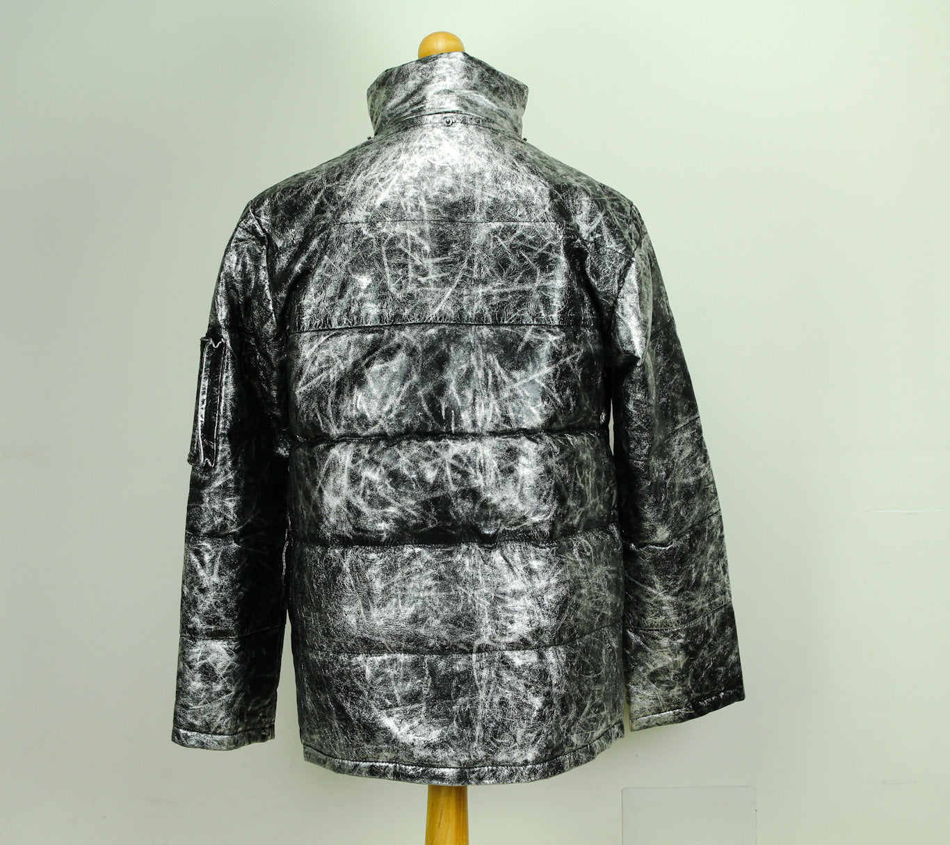 🔥 "Izreel Kazuhiro Takakura" real down silver jacket - Medium