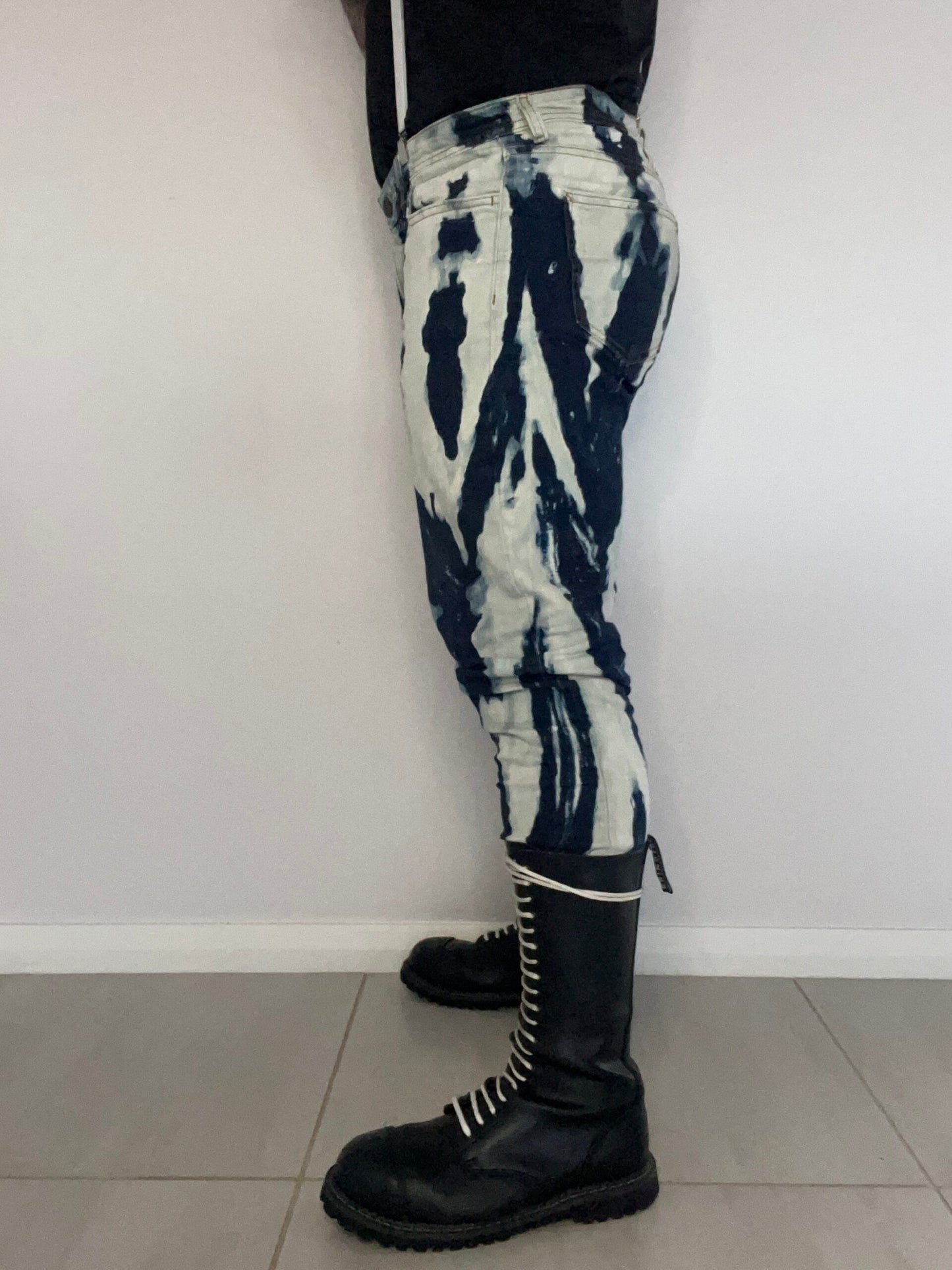 Décolorant en denim stretch coupe slim