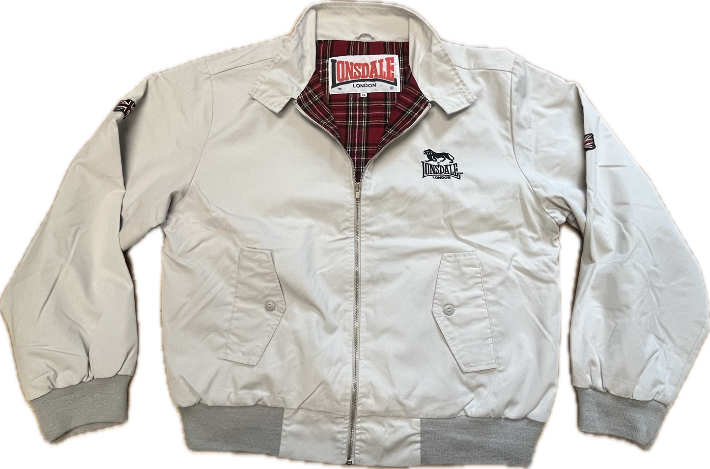 Lonsdale classic slim fit Harrington Jacket. Embroidered classic Lonsdale logo on the chest