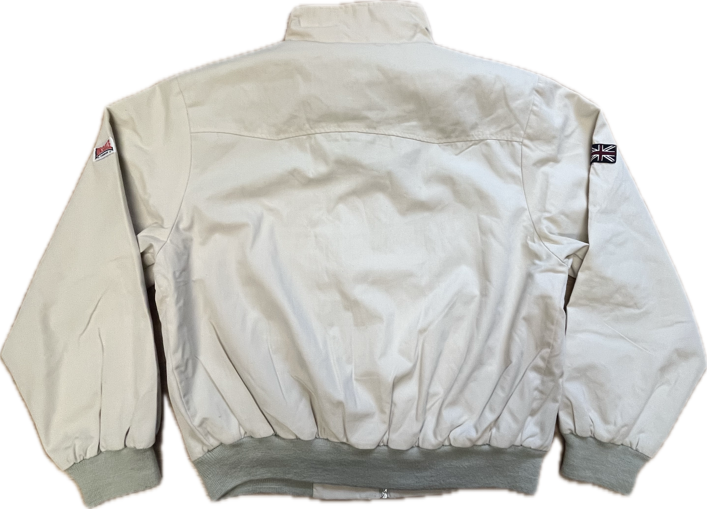 Lonsdale classic slim fit Harrington Jacket. Embroidered classic Lonsdale logo on the chest
