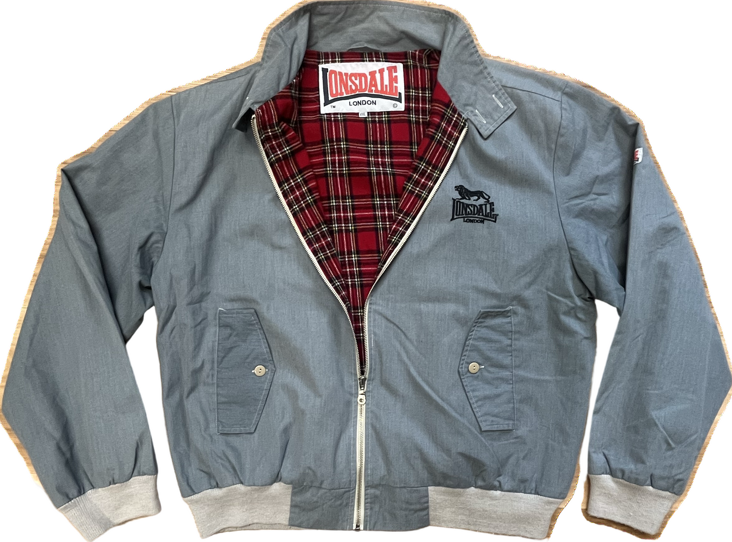Lonsdale classic slim fit Harrington Jacket. Embroidered classic Lonsdale logo on the chest