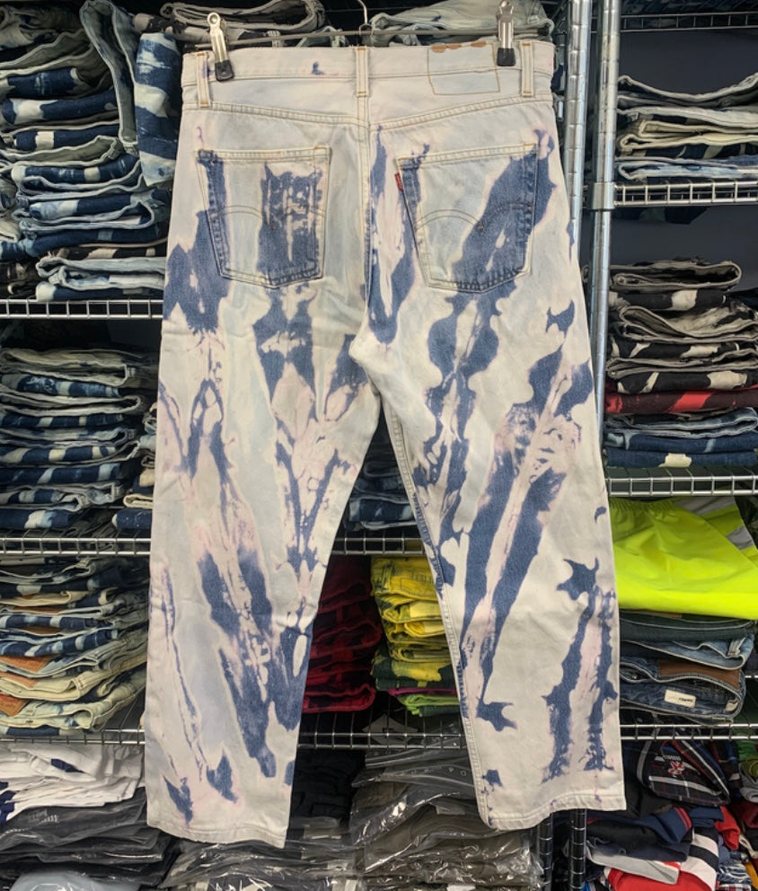 Levi's Blue Bleachers - 33" waist