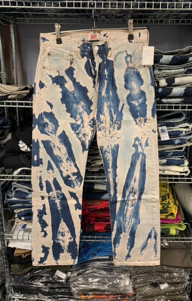 Levi's Blue Bleachers - 30" waist