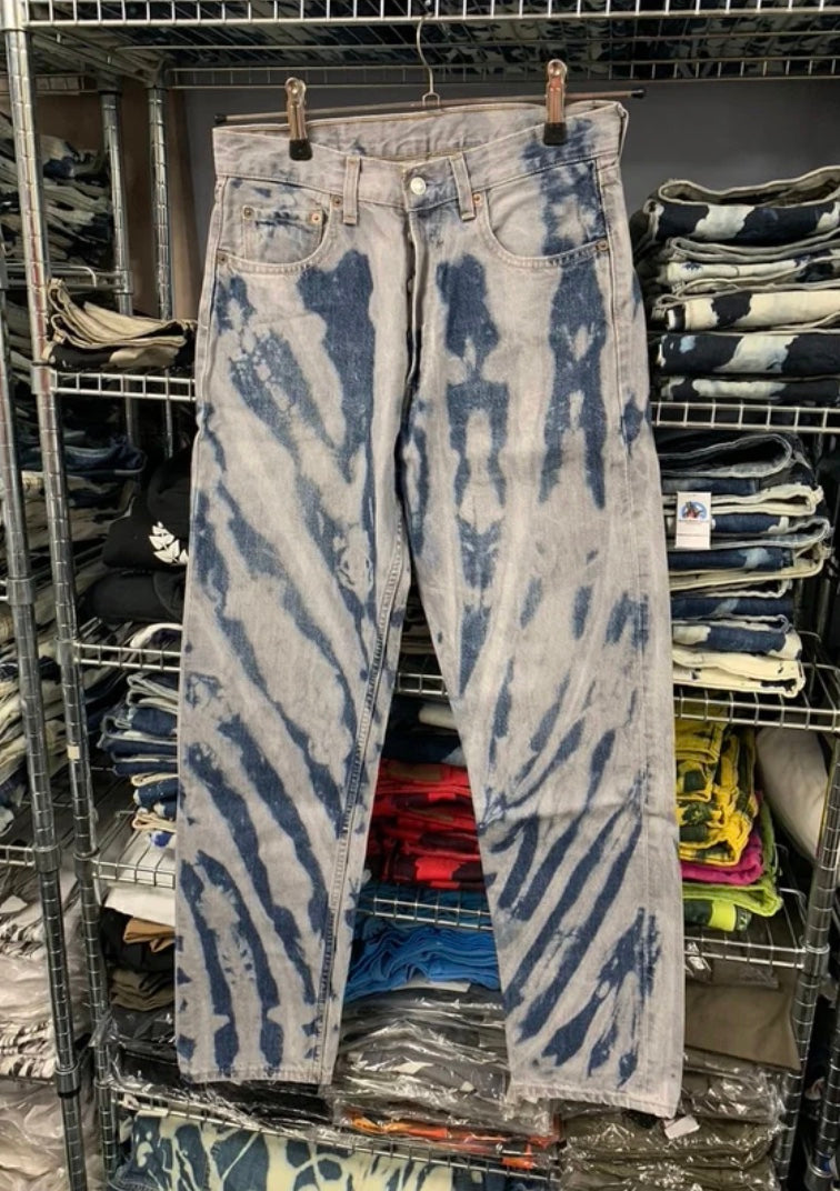 Levi's Blue Bleachers - 30" waist