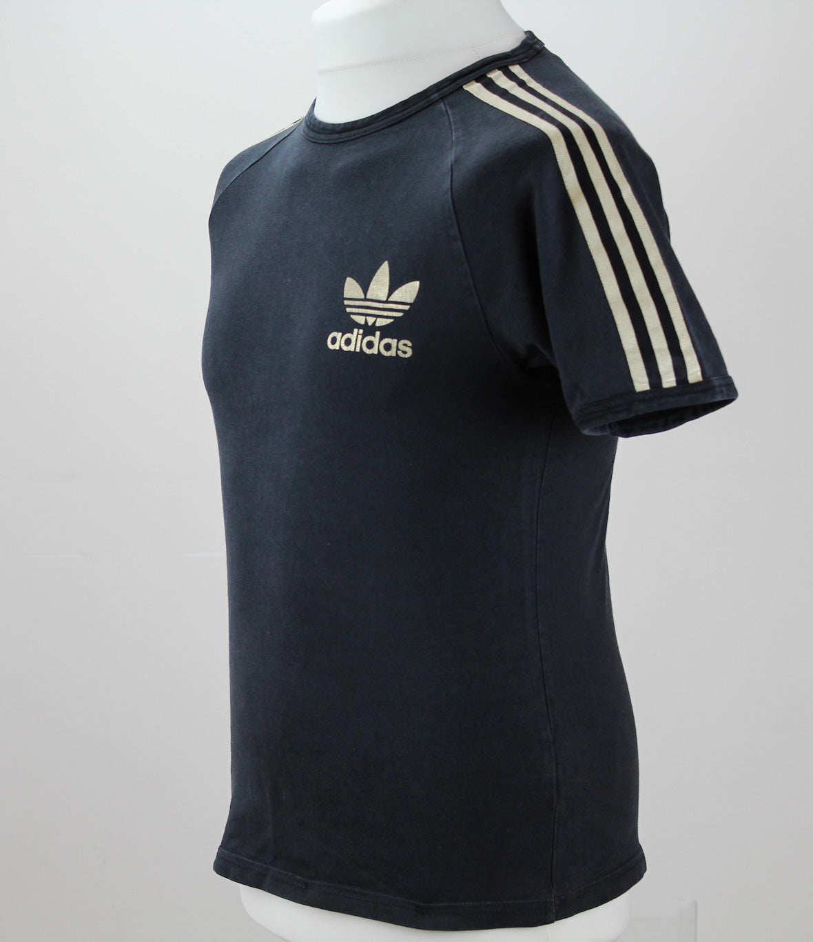 🔥 Vintage Classic Adidas T-shirt Black - Small