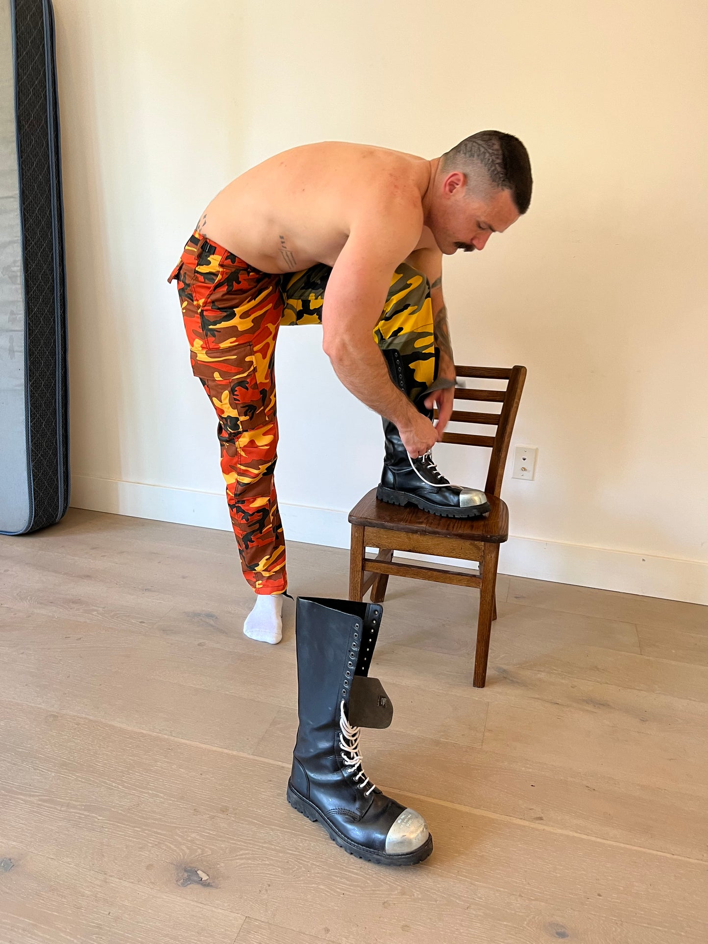 Combat trousers orange-yellow camouflage with back/full zip