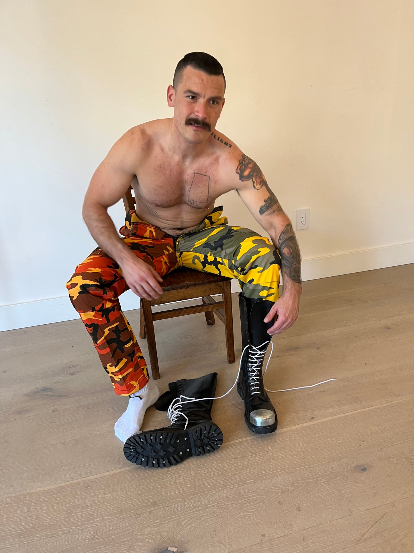 Combat trousers orange-yellow camouflage with back/full zip