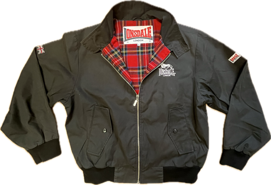 Lonsdale classic slim fit Harrington Jacket. Embroidered classic Lonsdale logo on the chest
