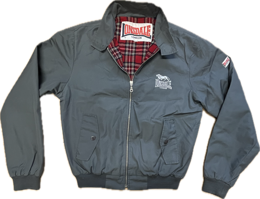 Lonsdale classic slim fit Harrington Jacket. Embroidered classic Lonsdale logo on the chest