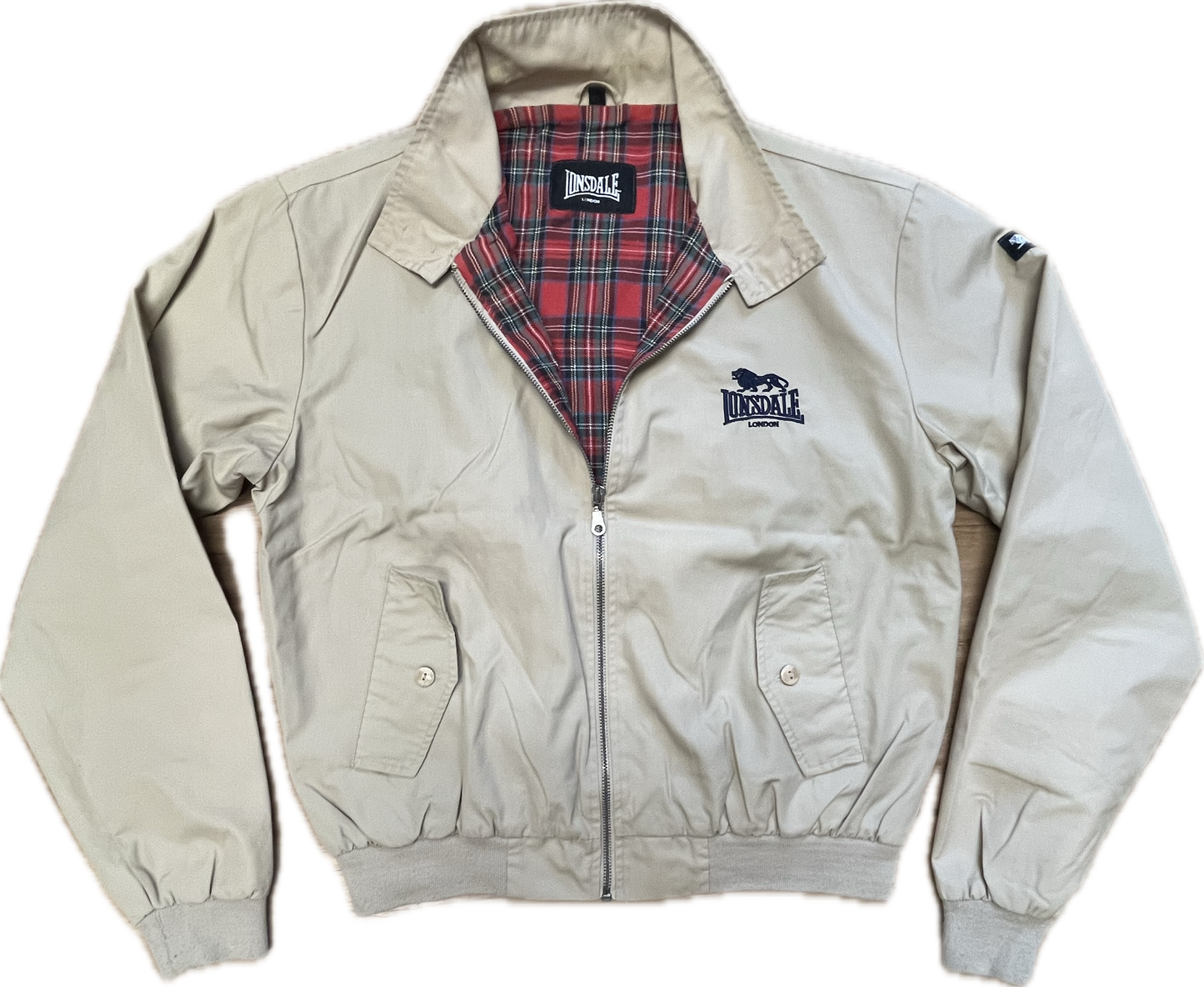 Lonsdale classic slim fit Harrington Jacket. Embroidered classic Lonsdale logo on the chest