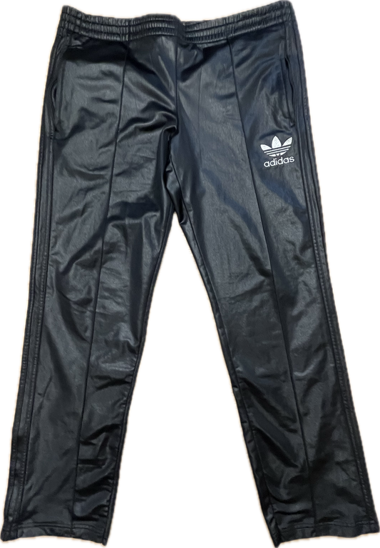 🔥 Adidas Trackies Chile Black - M