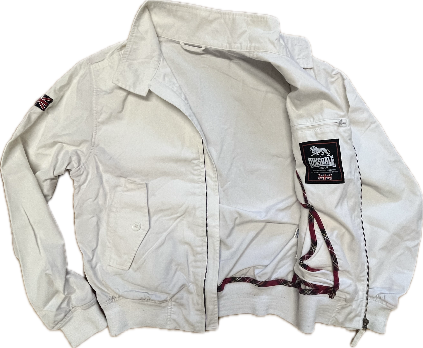 Lonsdale classic slim fit Harrington Jacket. Embroidered classic Lonsdale logo on the chest