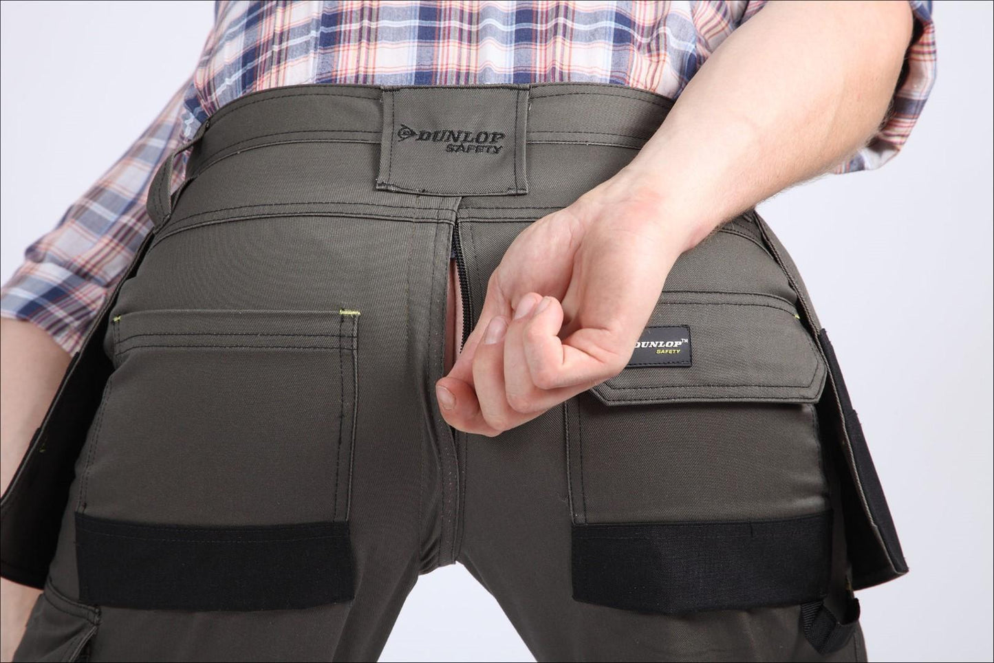 Dunlop Baustellenhose - Armeegrün/Schwarz mit Rückseite und durchgehendem Reißverschluss