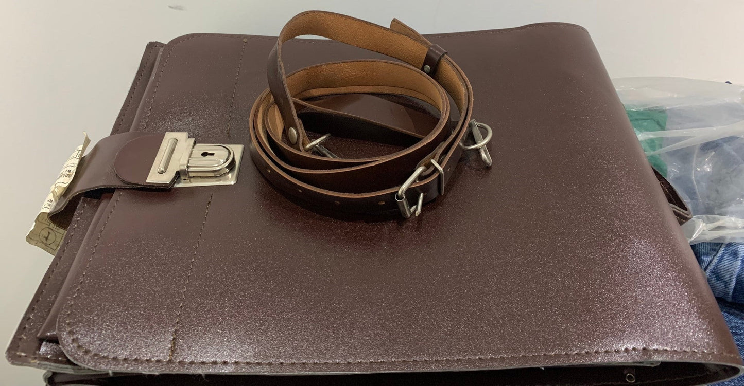 Original Armee-Versandtasche aus Leder