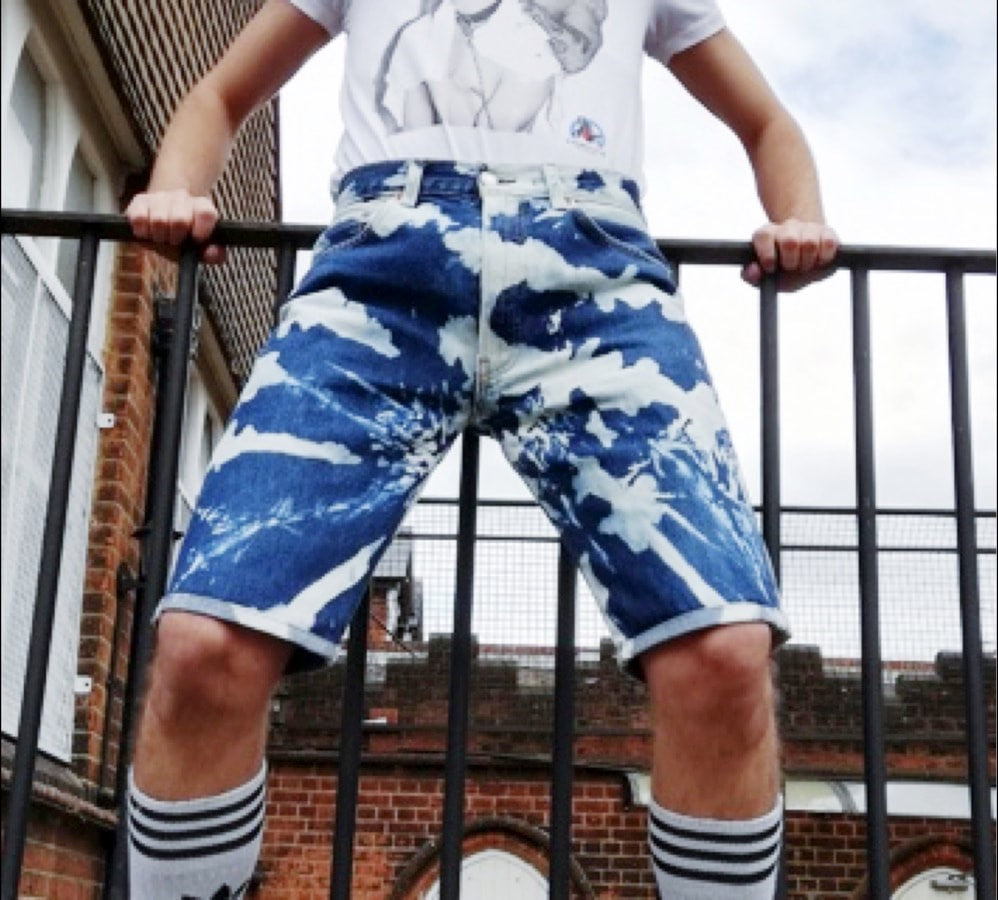 Straight fit bleached shorts blue Levi's with zips (new)