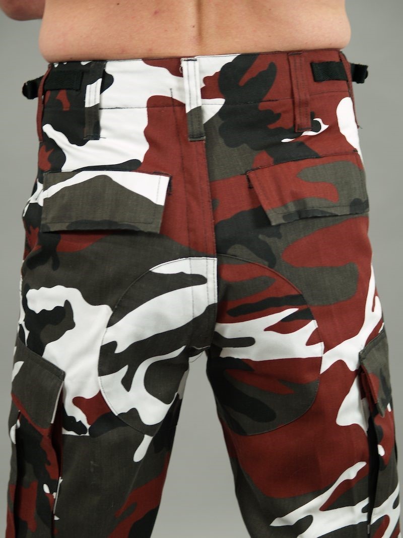 Combat trousers red camouflage with back/full zip
