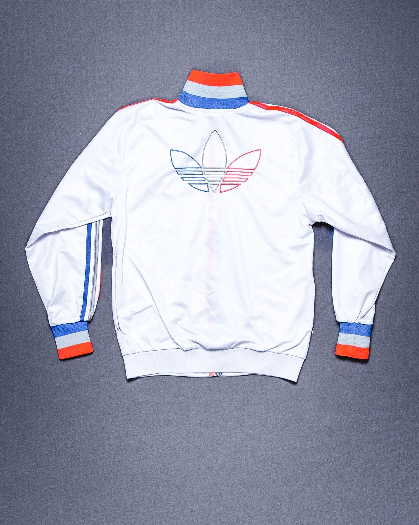 🔥 Adidas Chile jacket in White with red, blue and grey Medium