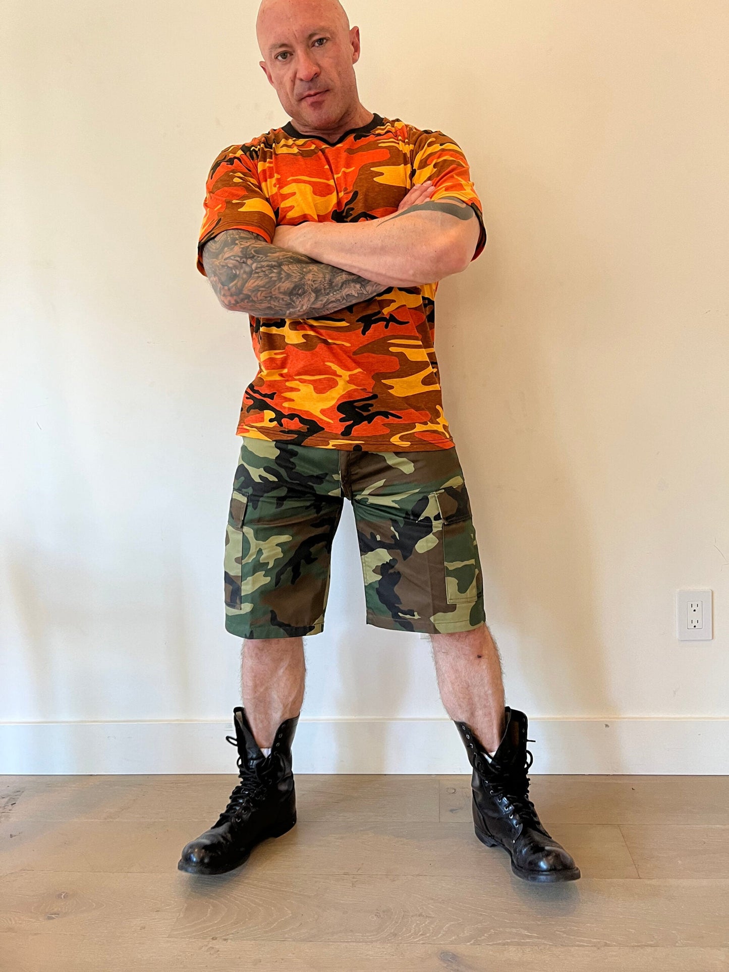 Short US Army camouflage Woodland avec dos et fermeture éclair complète