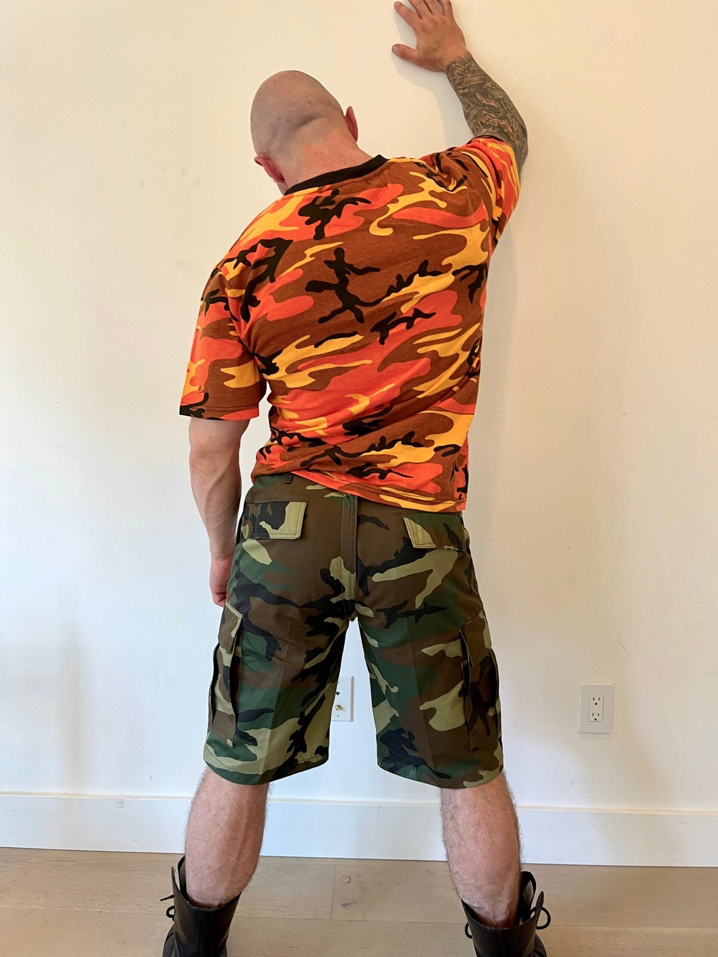 Short US Army camouflage Woodland avec dos et fermeture éclair complète