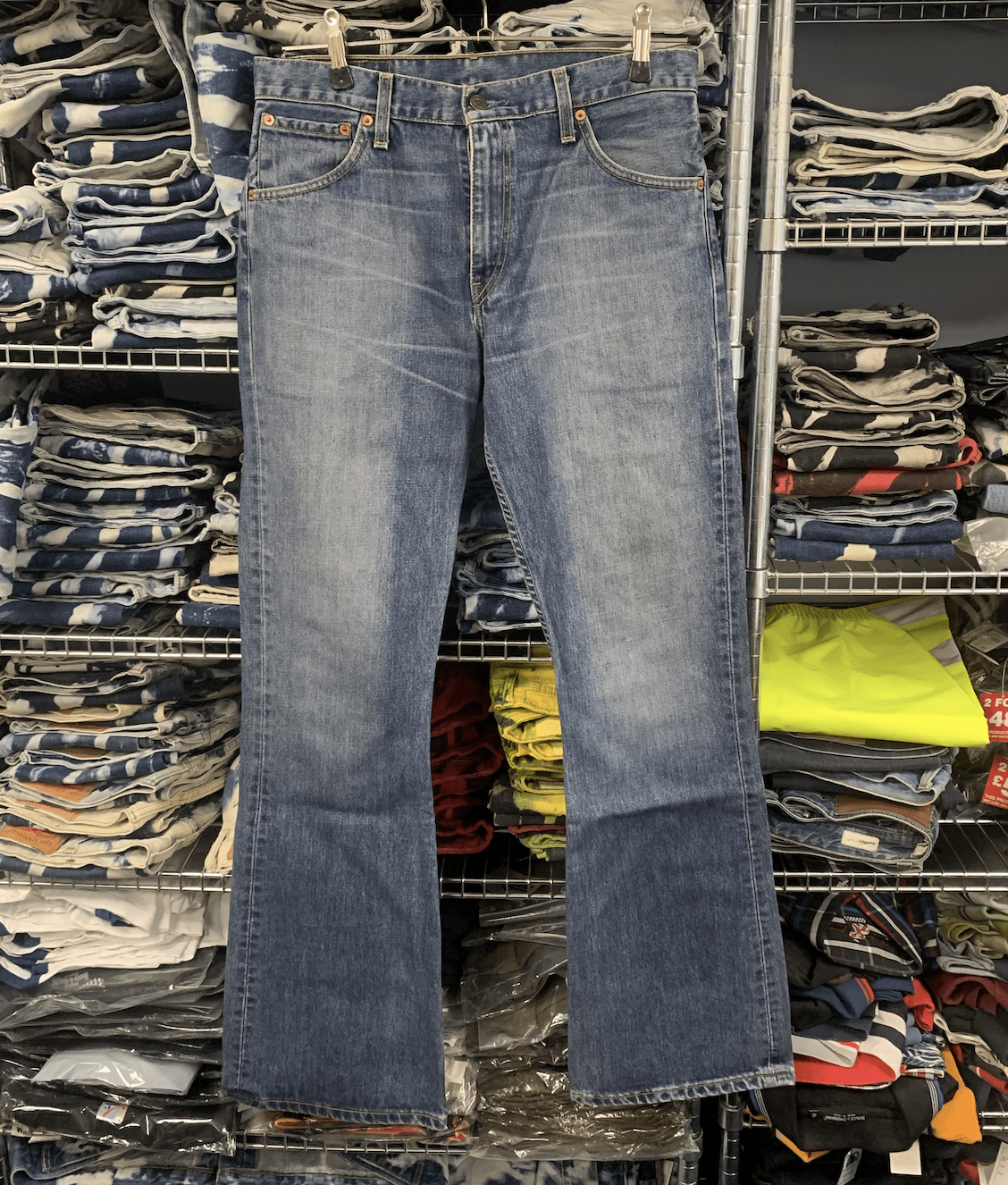Levi's 516 – Bootcut-Jeans in Blau mit 33 Zoll Bund