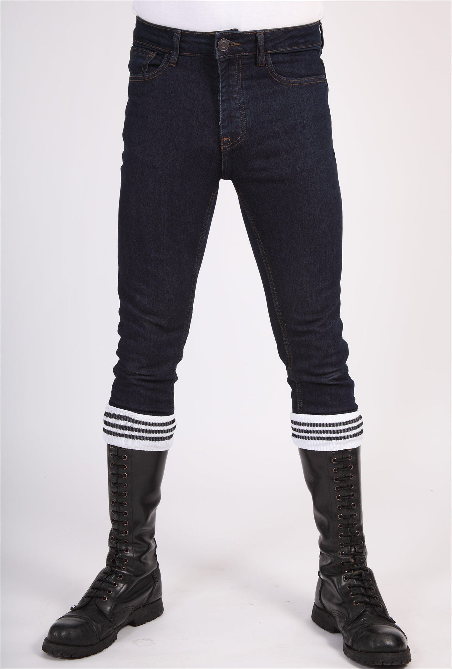 Skinny Fit Jeans aus Stretch-Denim in Dunkelblau mit durchgehendem Reißverschluss auf der Rückseite